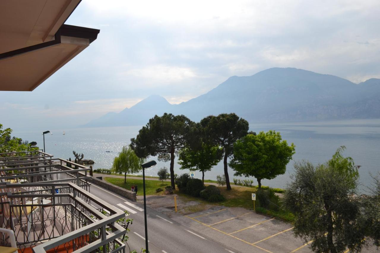 Hotel Smeraldo Brenzone sul Garda Exterior photo