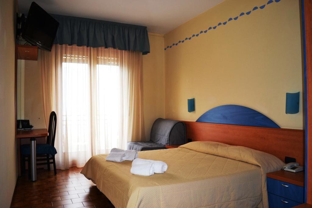 Hotel Smeraldo Brenzone sul Garda Exterior photo