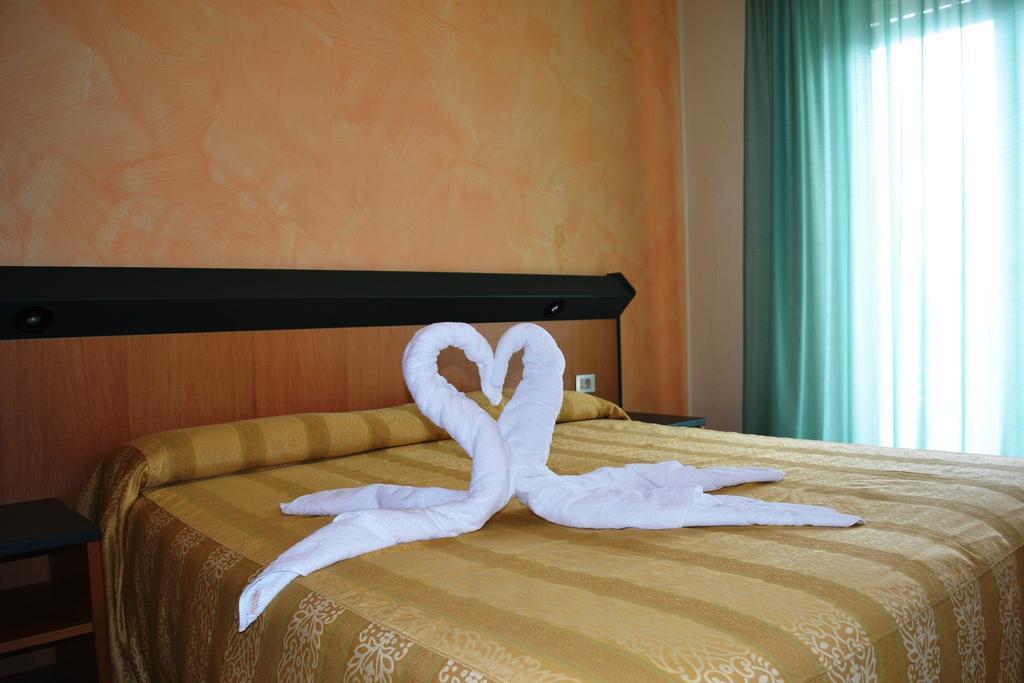 Hotel Smeraldo Brenzone sul Garda Exterior photo