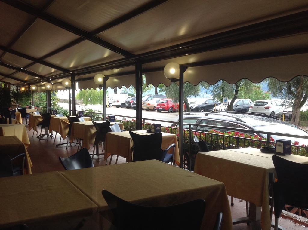 Hotel Smeraldo Brenzone sul Garda Exterior photo