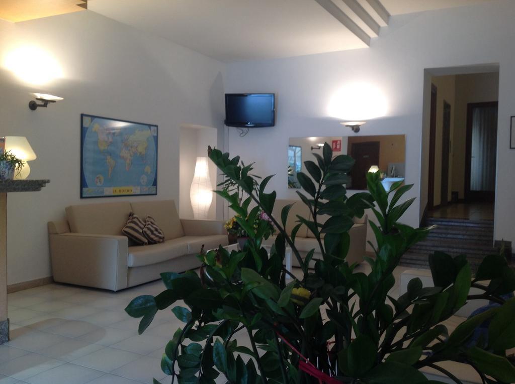 Hotel Smeraldo Brenzone sul Garda Exterior photo