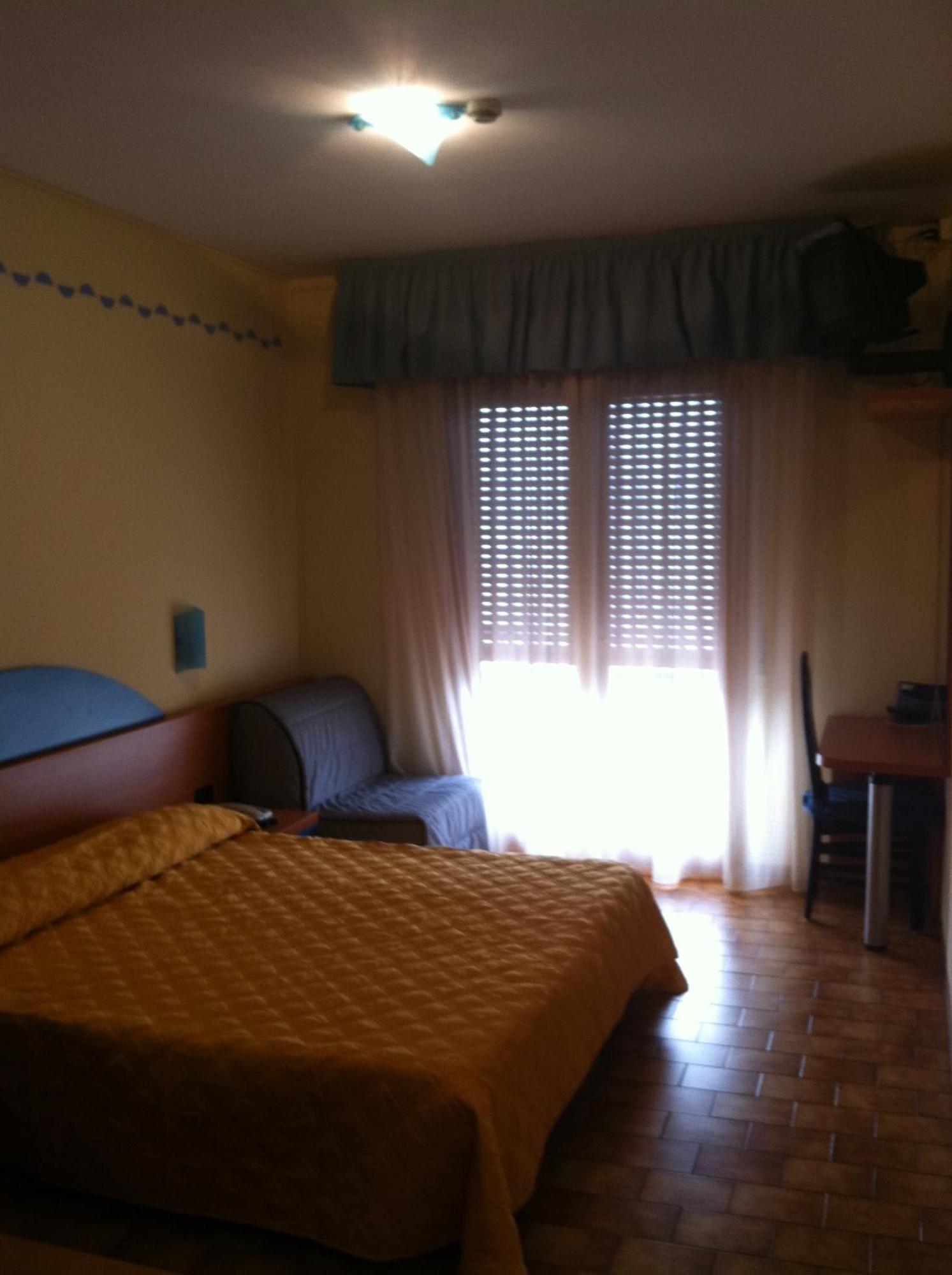 Hotel Smeraldo Brenzone sul Garda Exterior photo