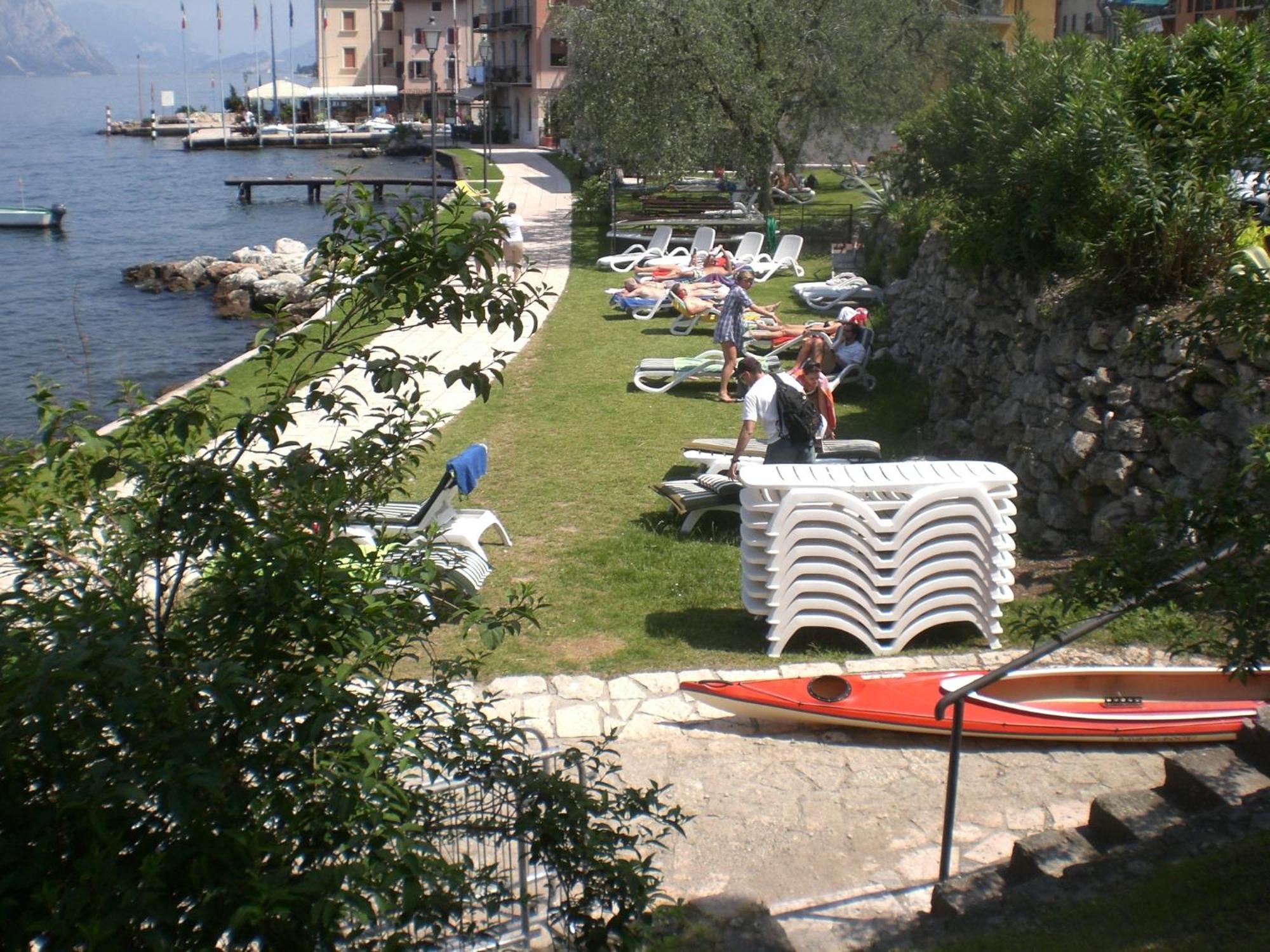 Hotel Smeraldo Brenzone sul Garda Exterior photo