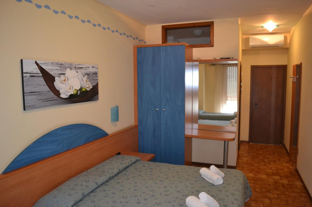 Hotel Smeraldo Brenzone sul Garda Exterior photo