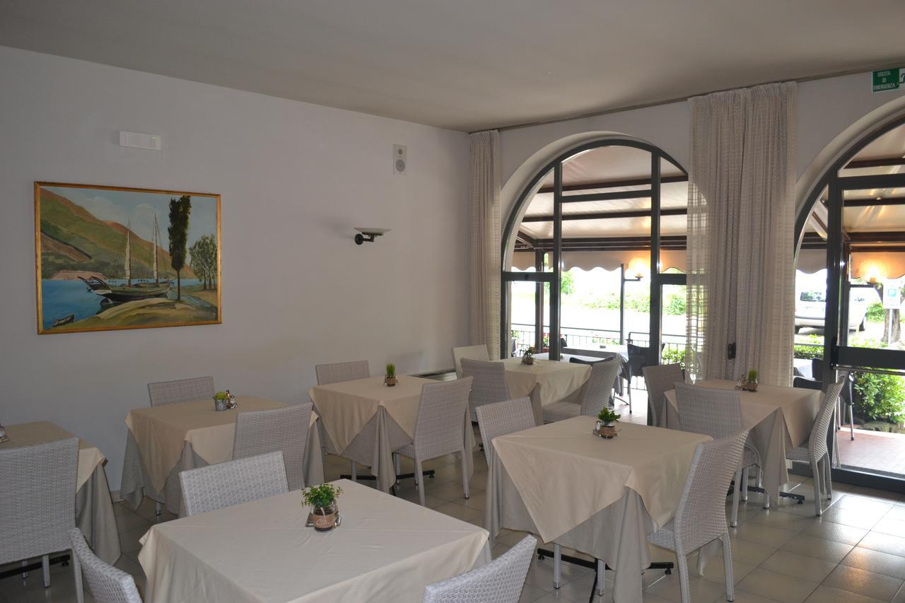 Hotel Smeraldo Brenzone sul Garda Exterior photo