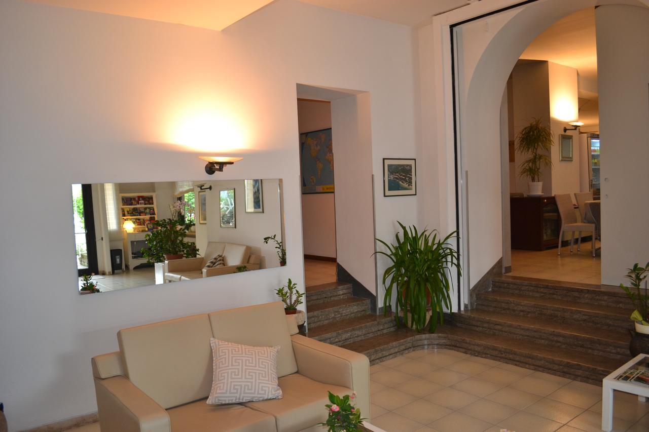 Hotel Smeraldo Brenzone sul Garda Exterior photo