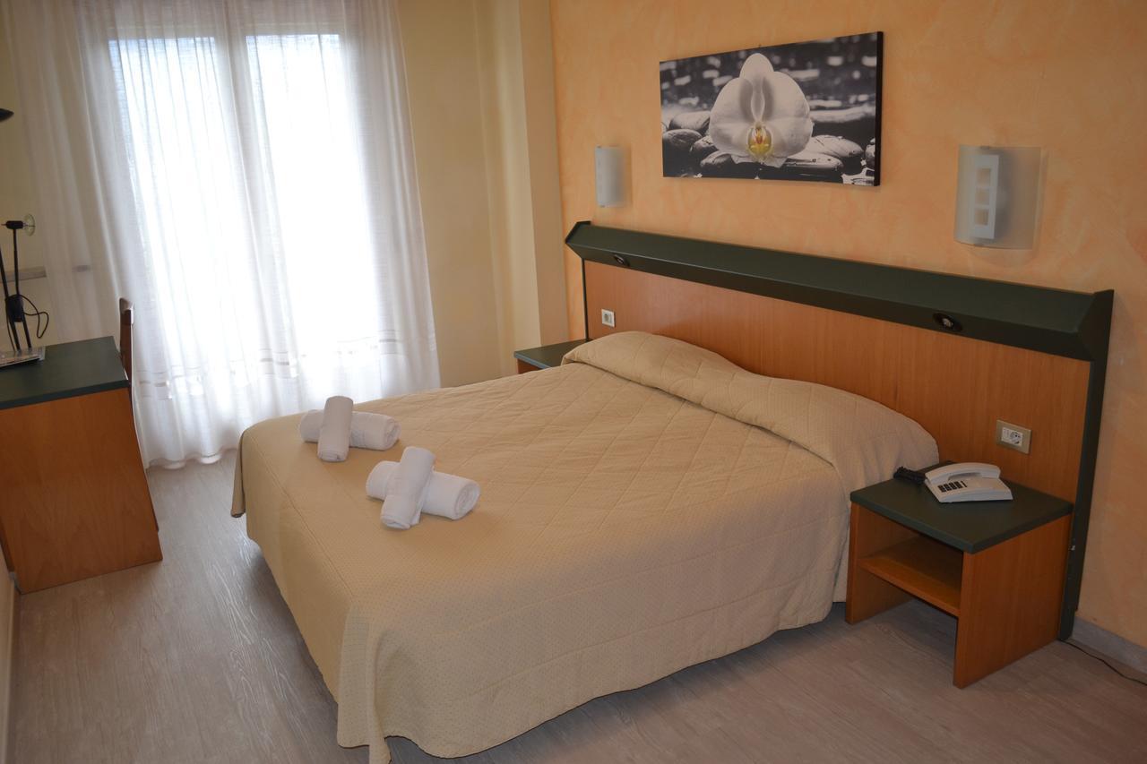 Hotel Smeraldo Brenzone sul Garda Exterior photo